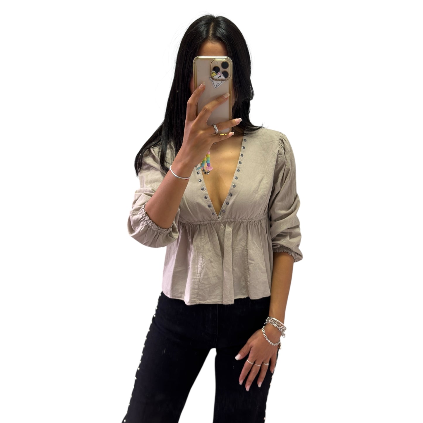 BLUSA COMBINADA CON TACHUELAS